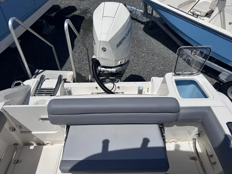 Slide: The Image of Boston Whaler 230 Outrage 2026 - 27