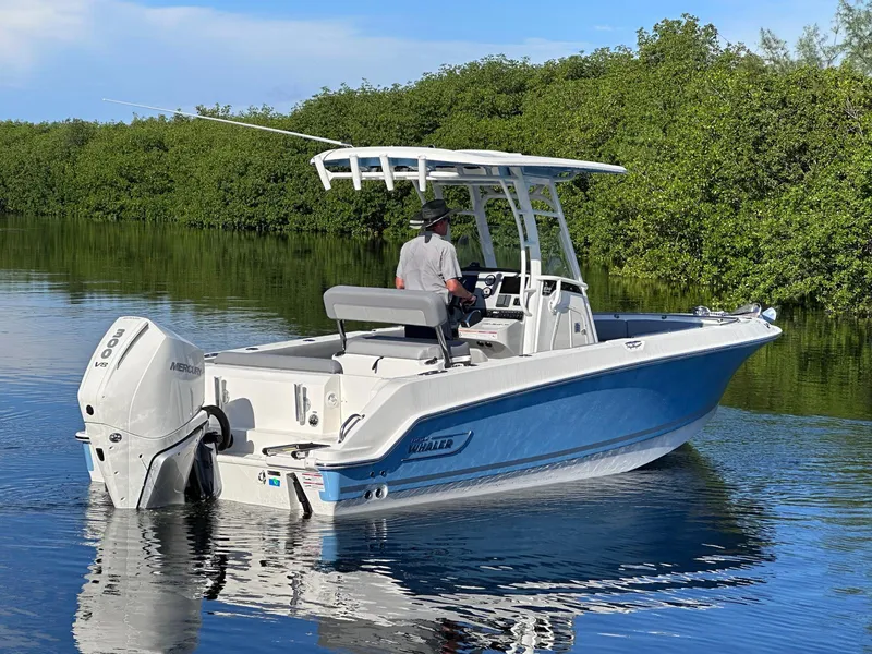 Slide: The Image of Boston Whaler 230 Outrage 2026 - 5