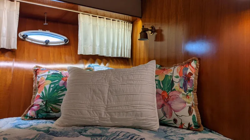 Slide: The Image of Interior of 1992 Jefferson 43 Sun Deck yacht with cozy bedroom. - 47