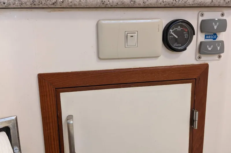 Slide: The Image of Jefferson 43 Sun Deck 1992 - 52