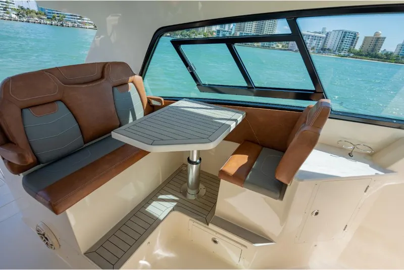 Slide: The Image of Scout 350 LXZ 2023 - 100