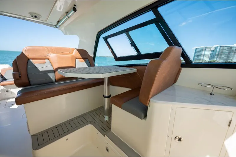 Slide: The Image of Scout 350 LXZ 2023 - 101