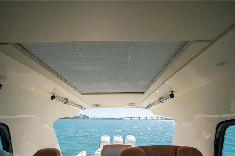 Slide: The Image of Scout 350 LXZ 2023 - 110