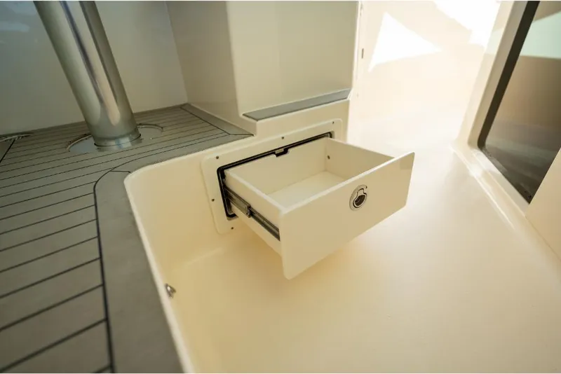 Slide: The Image of Scout 350 LXZ 2023 - 114