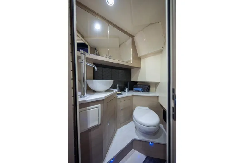 Slide: The Image of Scout 350 LXZ 2023 - 117