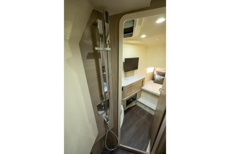 Slide: The Image of Scout 350 LXZ 2023 - 121