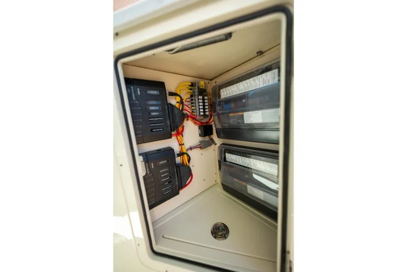 Slide: The Image of Scout 350 LXZ 2023 - 99