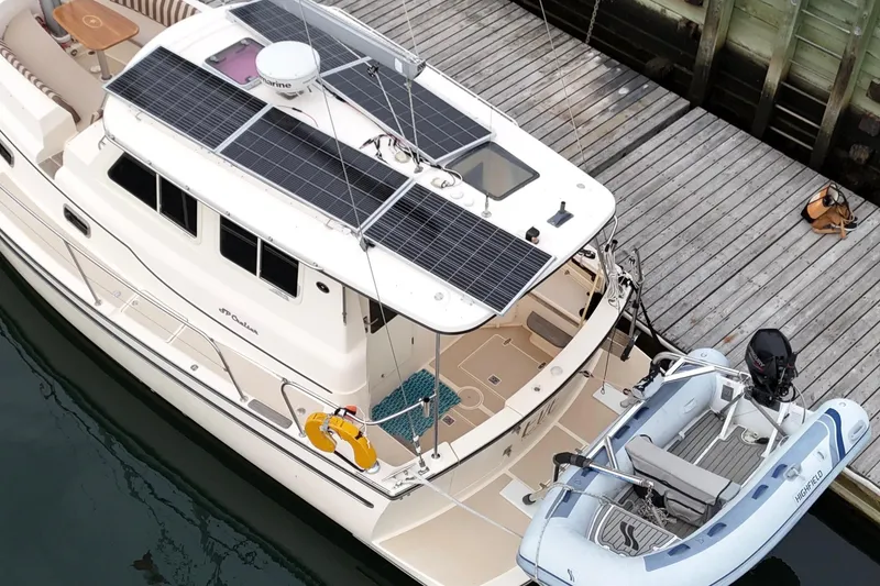 Slide: The Image of Island Packet SP Cruiser 2008 - 10