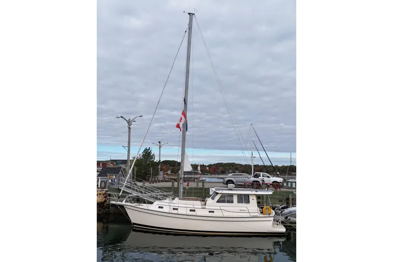 Slide: The Image of Island Packet SP Cruiser 2008 - 5