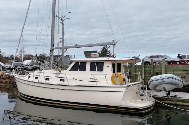 Slide: The Image of Island Packet SP Cruiser 2008 - 7