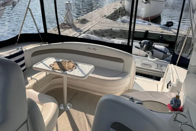 Slide: The Image of Sea Ray Sundancer 320 2004 - 16