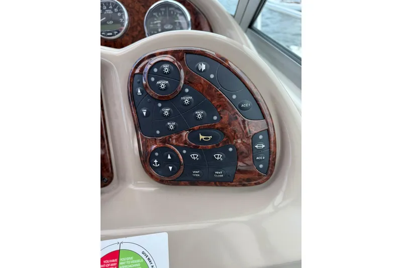Slide: The Image of Sea Ray Sundancer 320 2004 - 30
