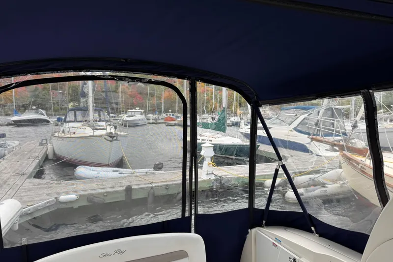 Slide: The Image of Sea Ray Sundancer 320 2004 - 41