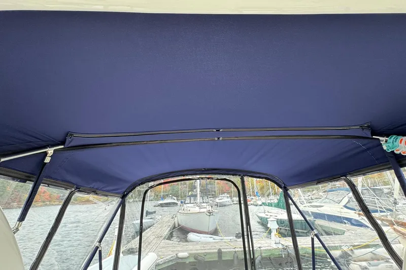 Slide: The Image of Sea Ray Sundancer 320 2004 - 42