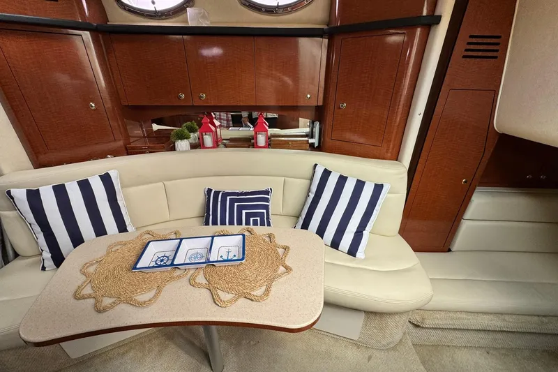 Slide: The Image of Sea Ray Sundancer 320 2004 - 46