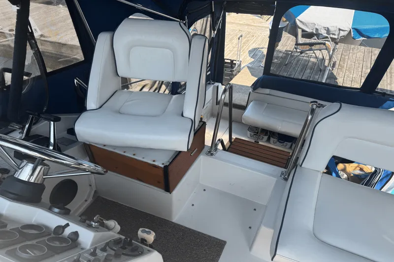 Slide: The Image of Carver 27 SANTEGO 1989 - 4