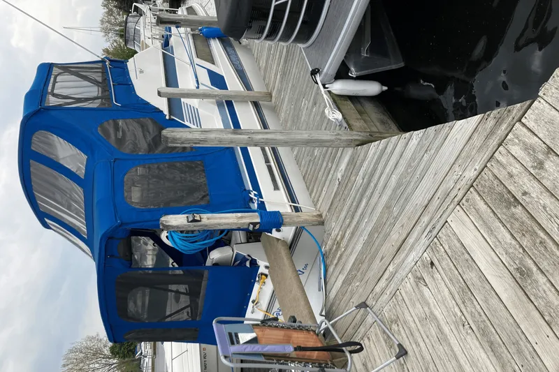 Slide: The Image of Carver 27 SANTEGO 1989 - 8