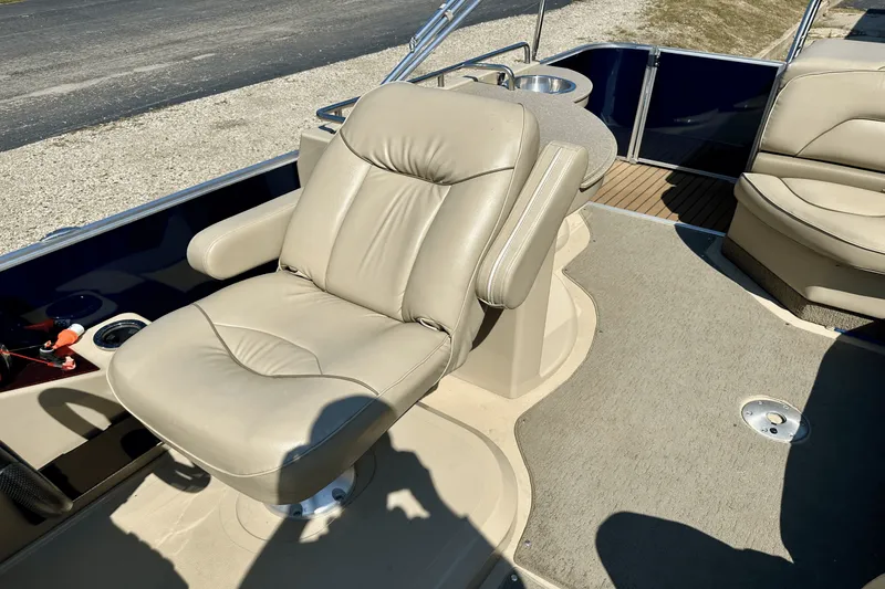 Slide: The Image of Sylvan 8523 MANDALAY CRS 2013 - 15