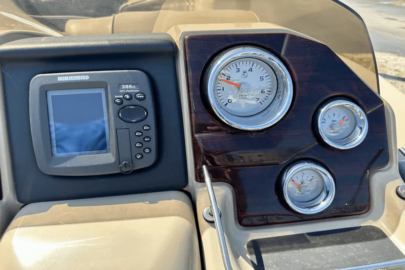 Slide: The Image of Sylvan 8523 MANDALAY CRS 2013 - 20