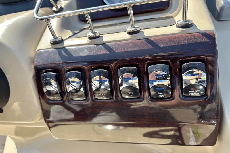 Slide: The Image of Sylvan 8523 MANDALAY CRS 2013 - 22