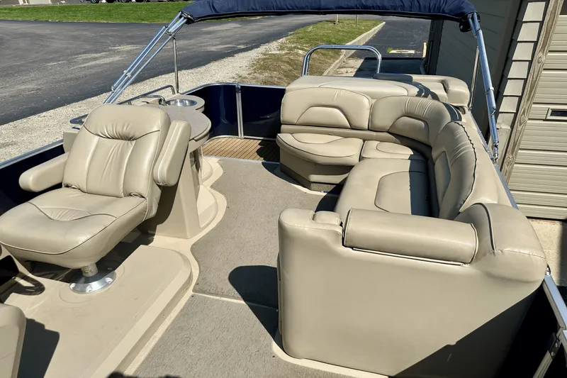 Slide: The Image of Sylvan 8523 MANDALAY CRS 2013 - 33