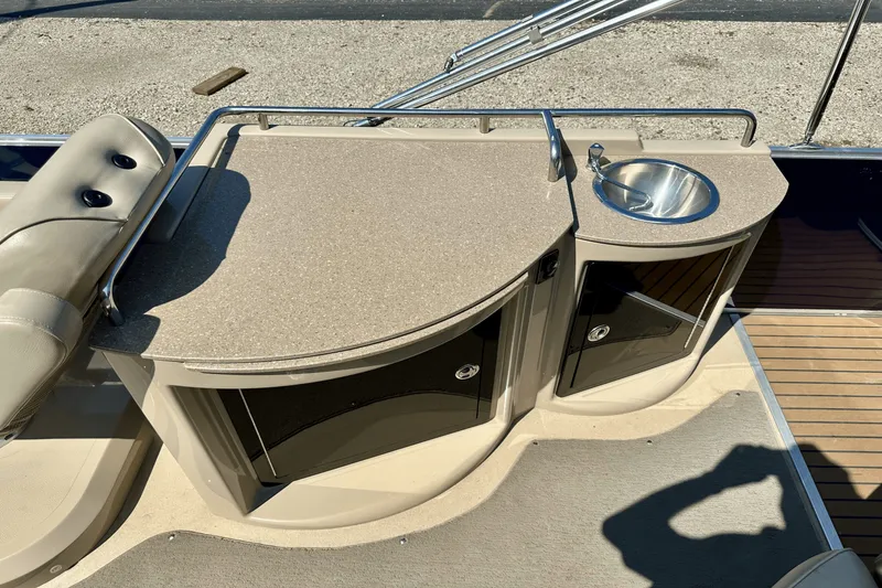 Slide: The Image of Sylvan 8523 MANDALAY CRS 2013 - 34