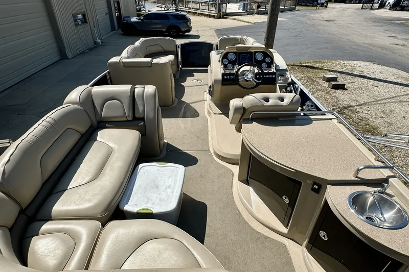 Slide: The Image of Sylvan 8523 MANDALAY CRS 2013 - 5