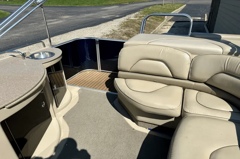 Slide: The Image of Sylvan 8523 MANDALAY CRS 2013 - 9