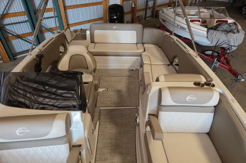 Slide: The Image of Crownline Boats E 205 XS 2021 - 22