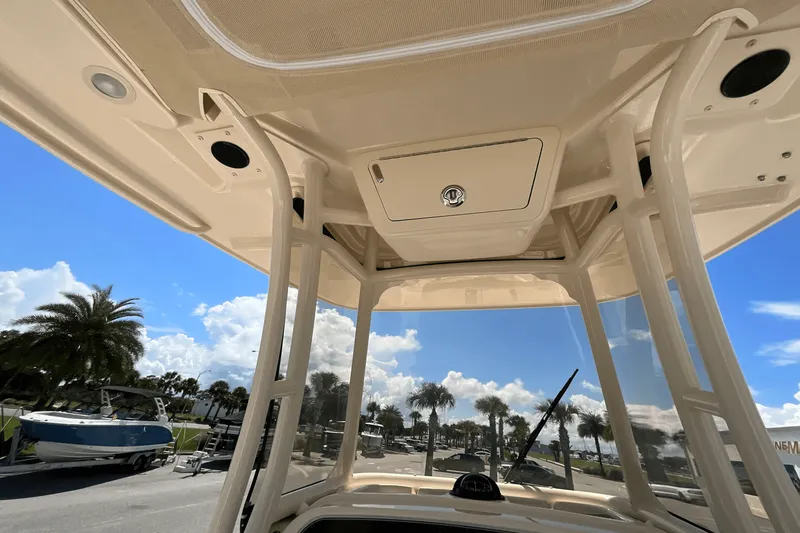 Slide: The Image of Grady-White Fisherman 257 2026 - 27