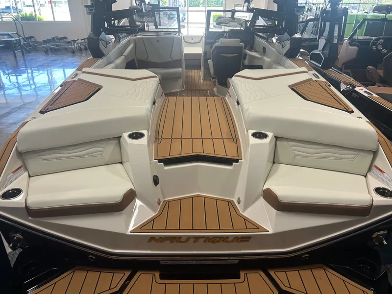 Slide: The Image of Nautique G23 2026 - 3