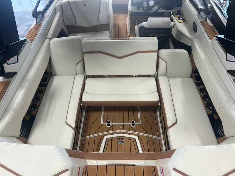 Slide: The Image of Nautique G23 2026 - 5