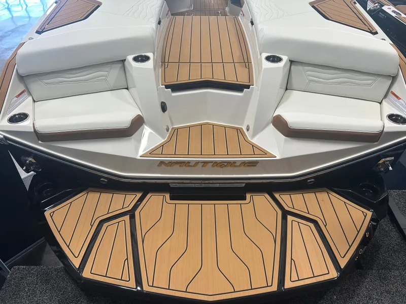 Slide: The Image of Nautique G23 2026 - 2