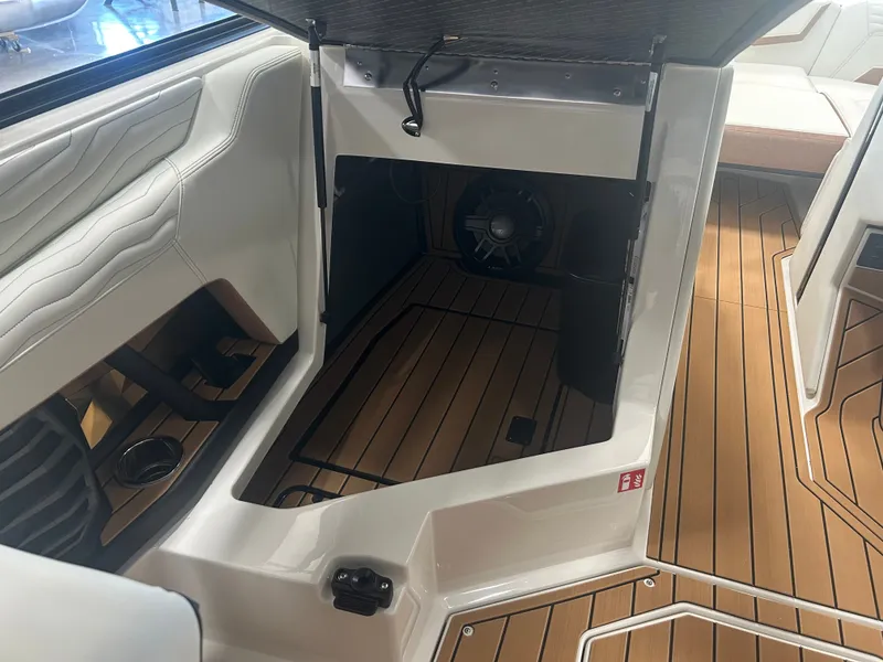 Slide: The Image of Nautique G23 2026 - 13