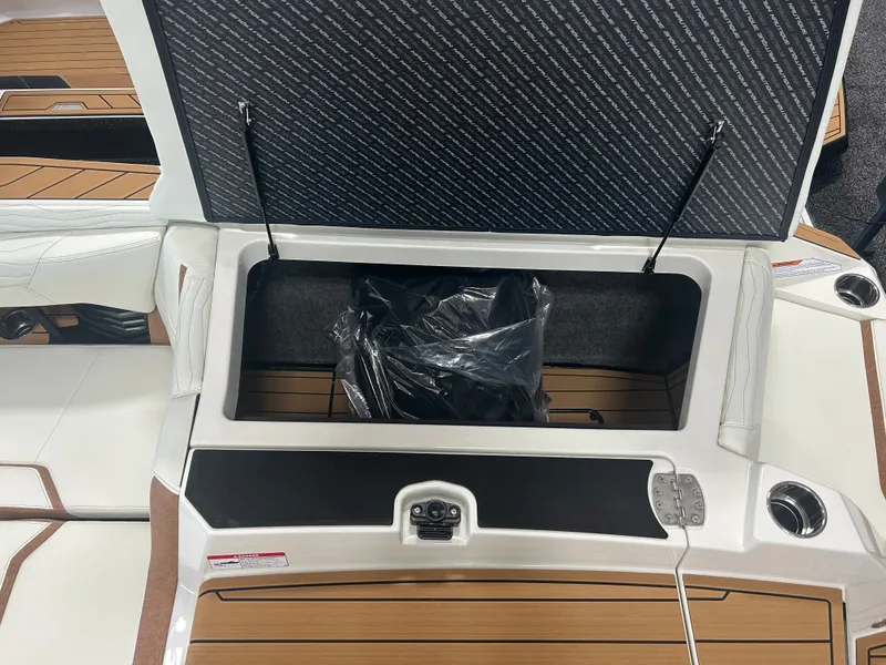 Slide: The Image of Nautique G23 2026 - 6