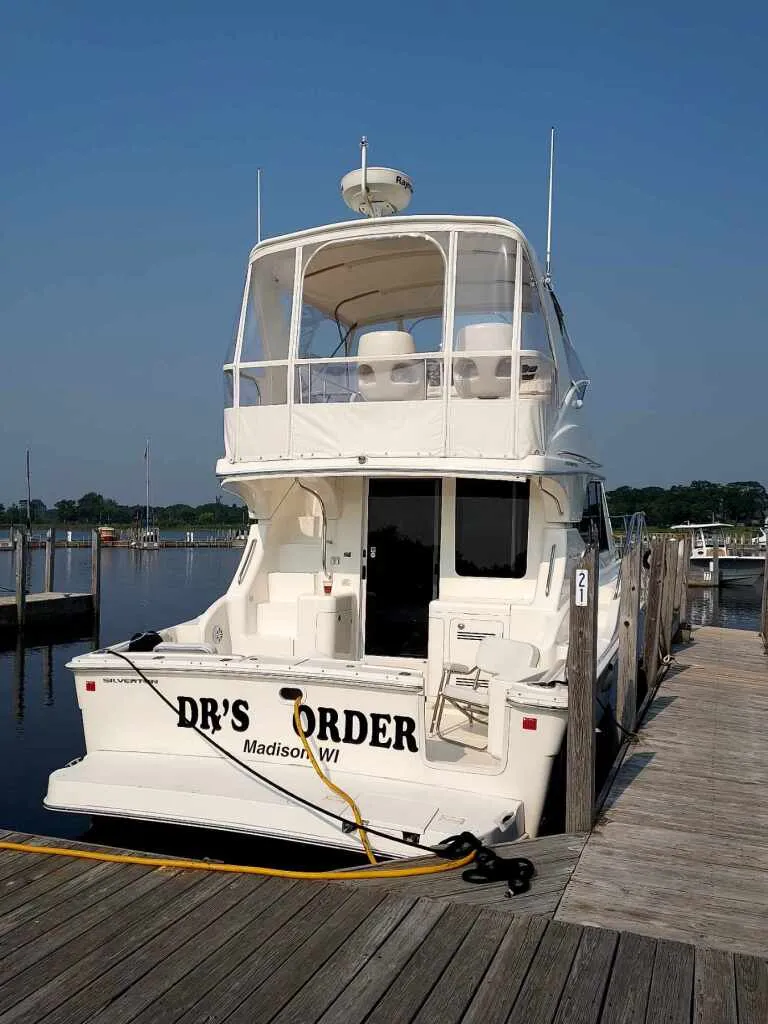 Slide: The Image of Silverton 38 CONVERTIBLE 2004 - 1