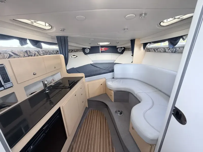 Slide: The Image of Bayliner 315 SB 2011 - 18