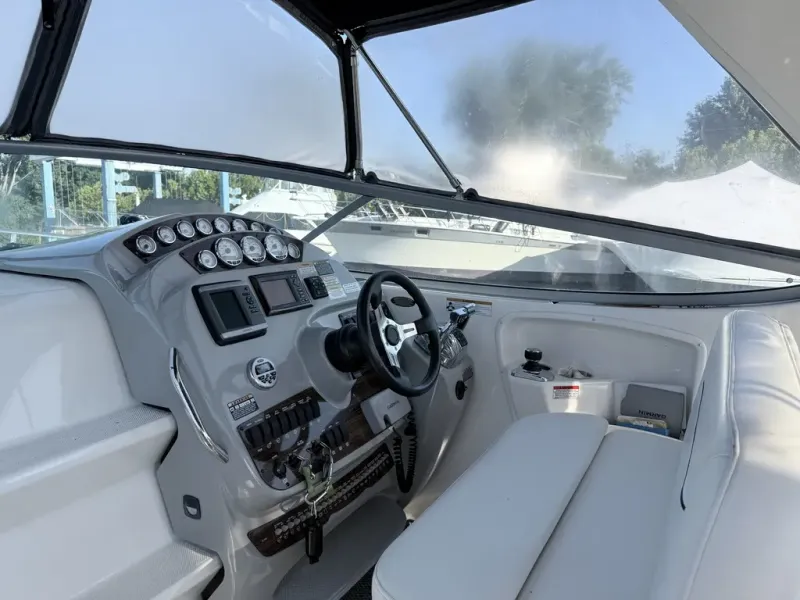 Slide: The Image of Bayliner 315 SB 2011 - 13