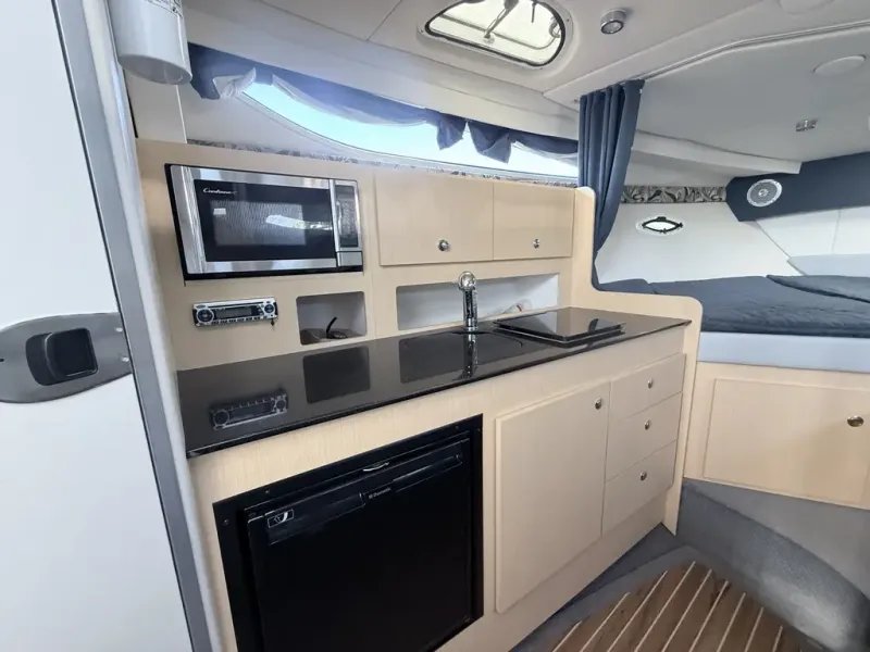 Slide: The Image of Bayliner 315 SB 2011 - 16