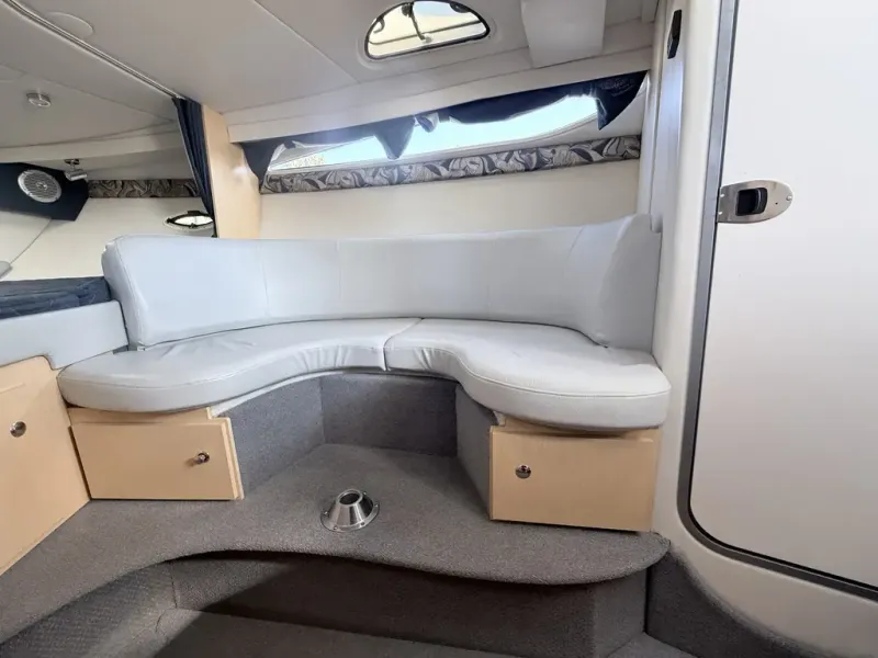 Slide: The Image of Bayliner 315 SB 2011 - 20