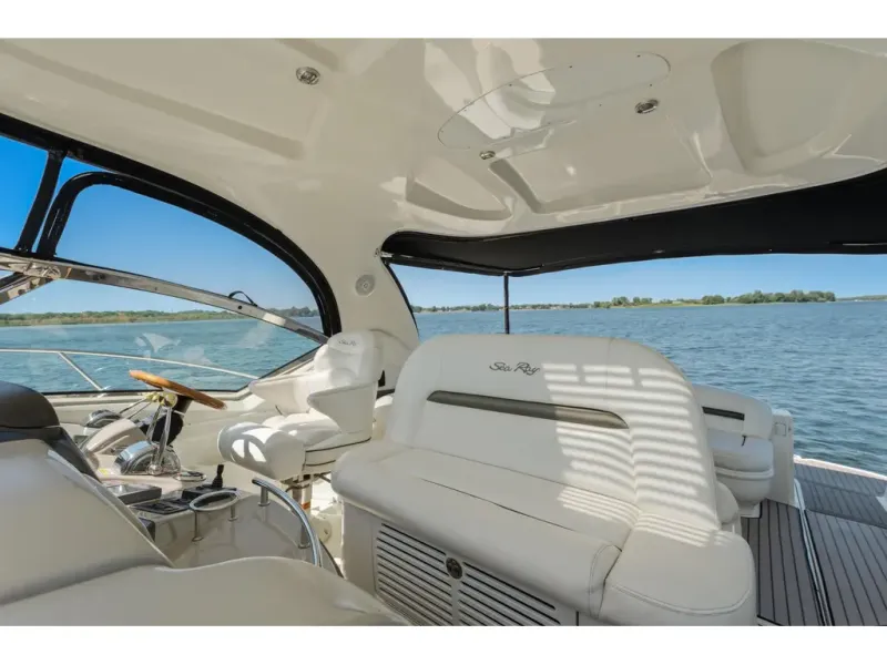 Slide: The Image of Sea Ray 44 Sundancer 2006 - 21