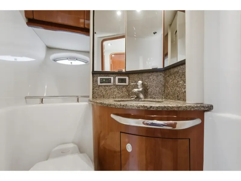 Slide: The Image of Sea Ray 44 Sundancer 2006 - 41
