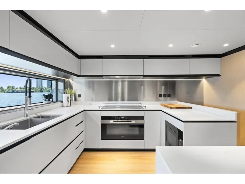 Slide: The Image of Azimut GRANDE 36M 2026 - 77