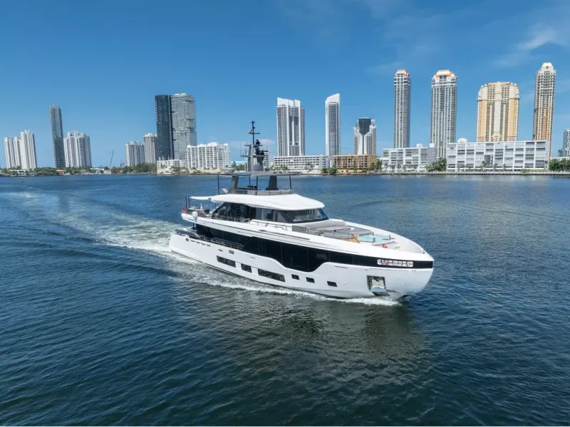 Slide: The Image of Azimut GRANDE 36M 2026 - 18