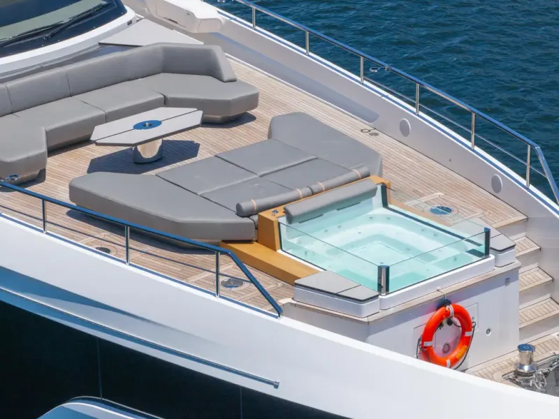 Slide: The Image of Azimut GRANDE 36M 2026 - 8