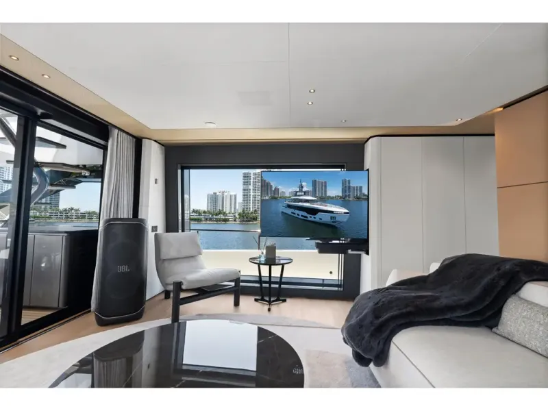 Slide: The Image of Azimut GRANDE 36M 2026 - 95