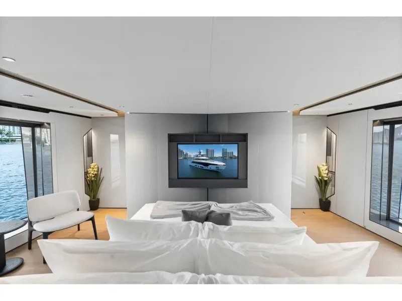Slide: The Image of Azimut GRANDE 36M 2026 - 105