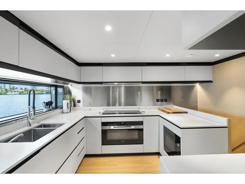 Slide: The Image of Azimut GRANDE 36M 2026 - 79