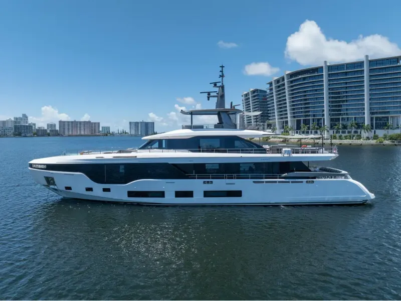 Slide: The Image of Azimut GRANDE 36M 2026 - 4