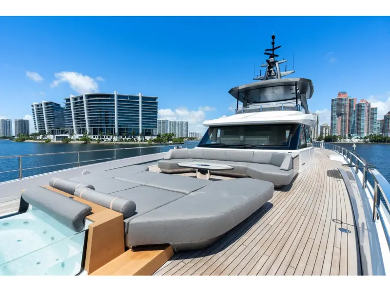Slide: The Image of Azimut GRANDE 36M 2026 - 38